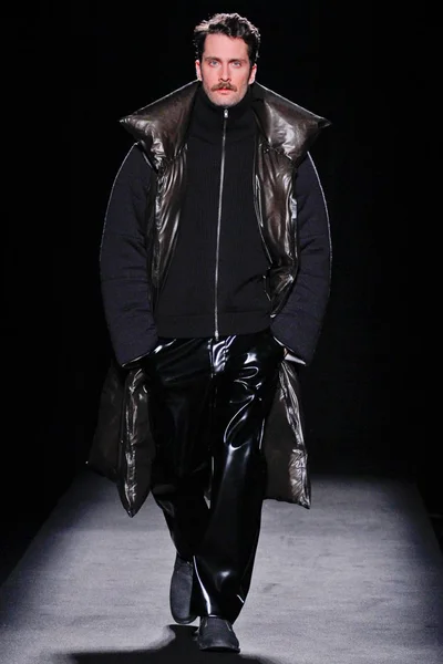 Look 23